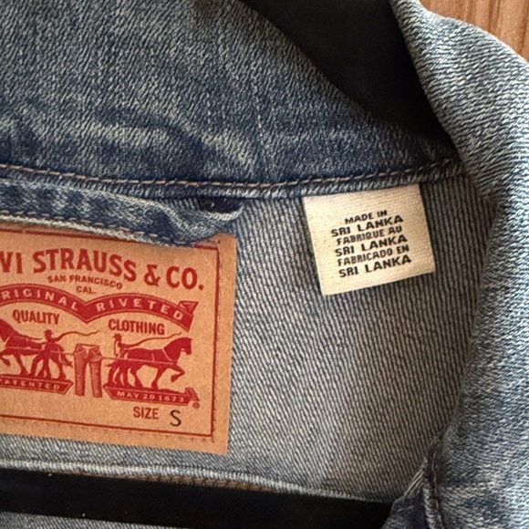 Levi's Light Blue Denim Jacket - Picture 5 of 6